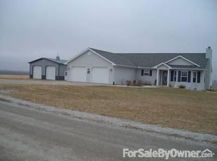 2089 County Road 100 N, Carlock, IL 61725