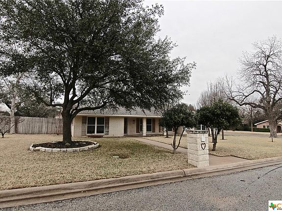 3rd image of 1109 Dakota Dr