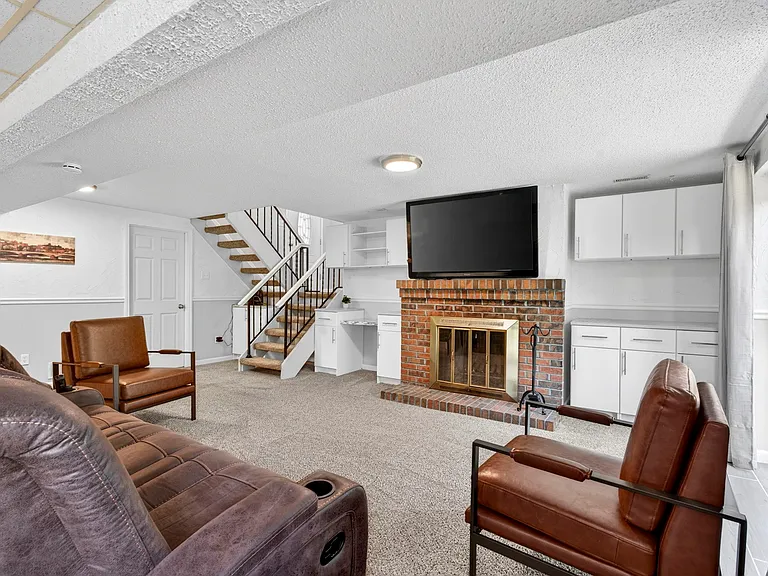 2335 Hempline Ct — Photo 30