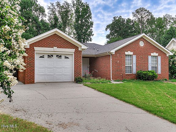 3rd image of 515 Oak Chase Drive