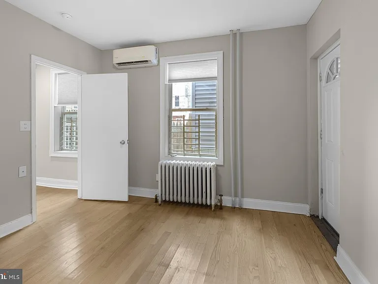 1302 N 19th St #1 — Photo 15