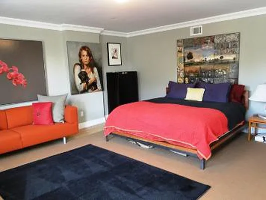 Rented by Corcoran | media 58