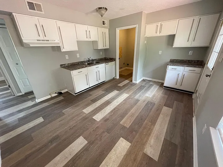 6618 Holly Lake Dr — Photo 6