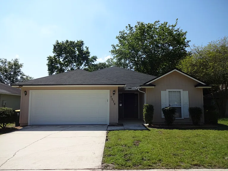 7578 N Fawn Lake Dr — Photo 1