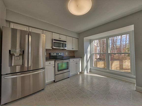 5th image of 15265 Larkspur Ln