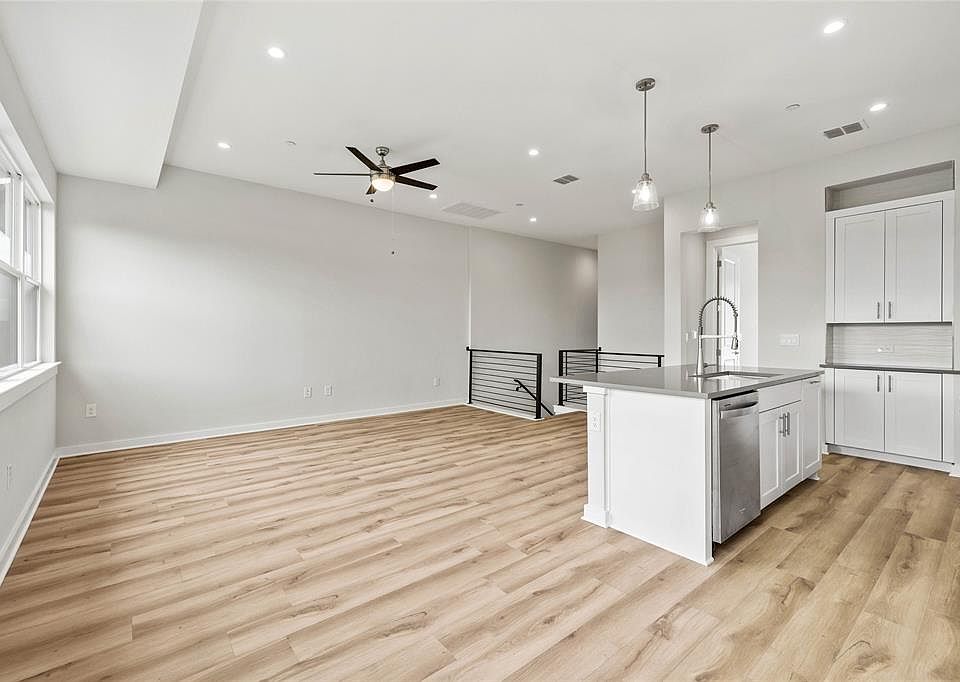 12001 Vista Parke Dr Austin, TX Zillow