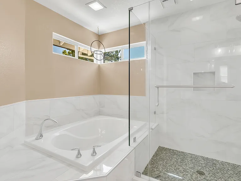 8024 Caymus Dr — Photo 33