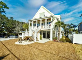 637 S Causeway Rd, Pawleys Island, SC 29585
