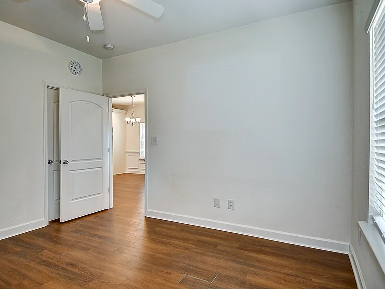 First floor bedroom - LVT floors
