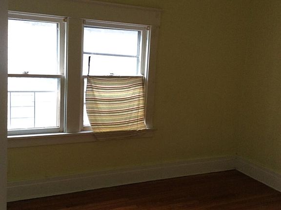 3rd image of 425 Dartmouth Ave #2
