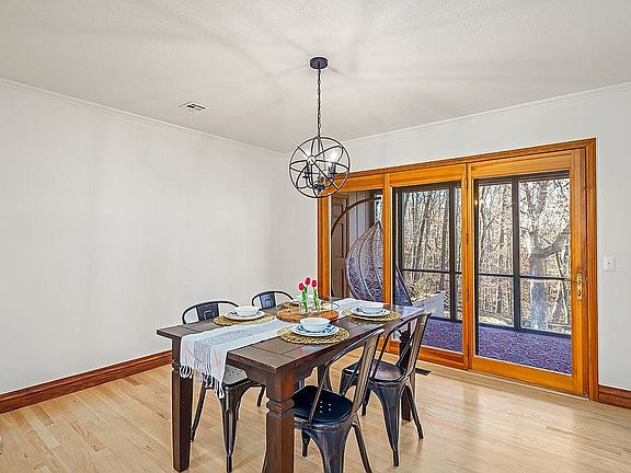 5th image of 3 Garland Ln