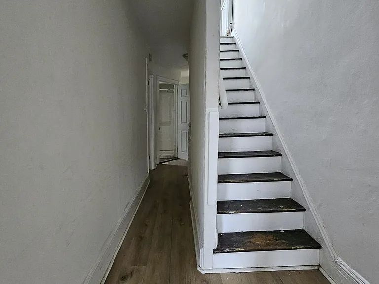 751 Haws Ave #1-2 — Photo 5