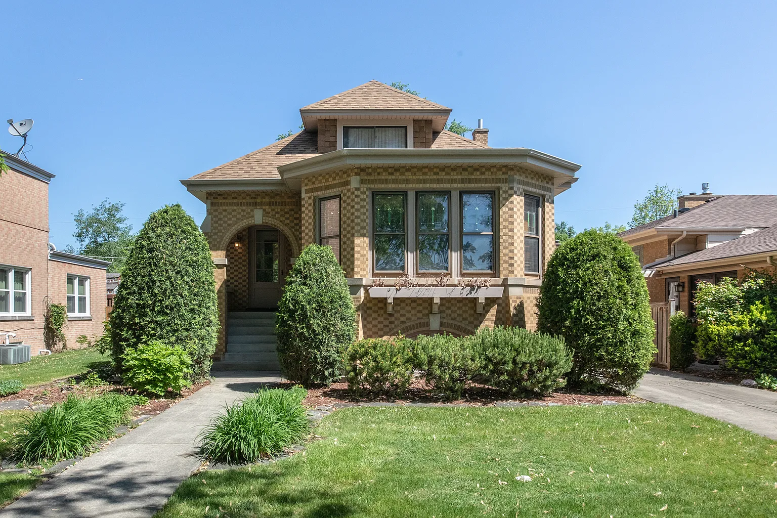 1806 Woodland Ave photo 1