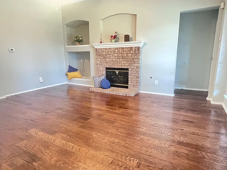 10718 Brandenberg Dr — Photo 8