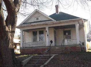 618 S 4th St, Independence, KS 67301