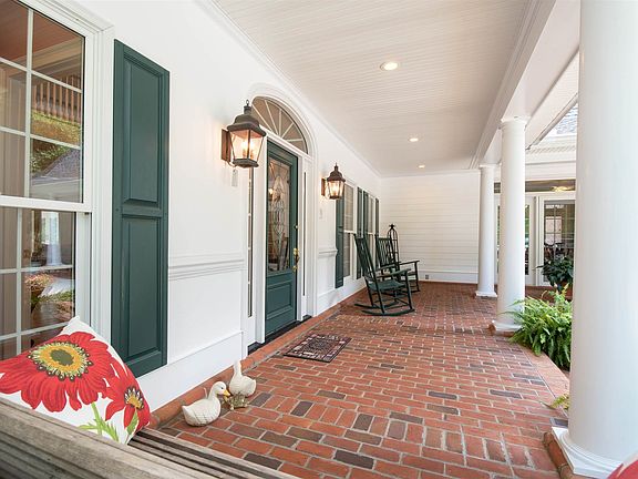 2nd image of 300 Serenity Lake Ln