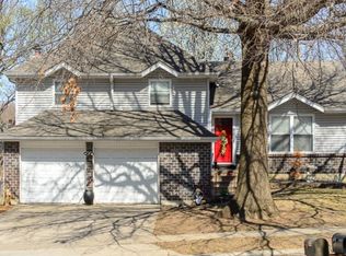 1908 E Mohawk Cir, Olathe, KS 66062