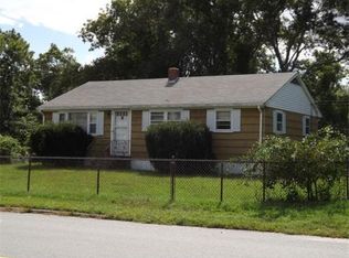 198 Sconticut Neck Rd, Fairhaven, MA 02719
