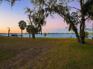 953 Thayer Ln, Jupiter, FL 33458