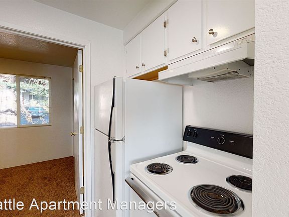 4th image of 1102 Olympia Ave NE #9
