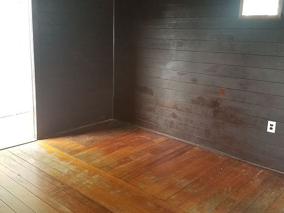 4th image of 1428 Felton St