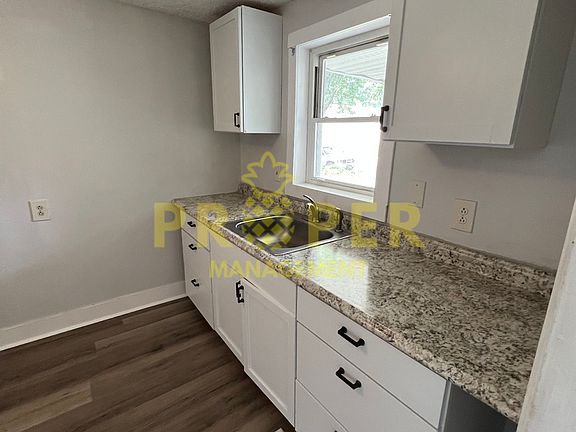 5th image of 3022 Tubman Ave