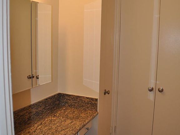 3rd image of 5727 Ravenspur Dr APT 313