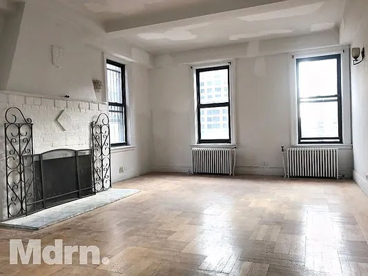 Rented by Mdrn Residential | media 4