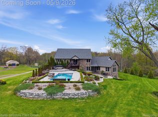 3450 S Ortonville Rd, Clarkston, MI 48348