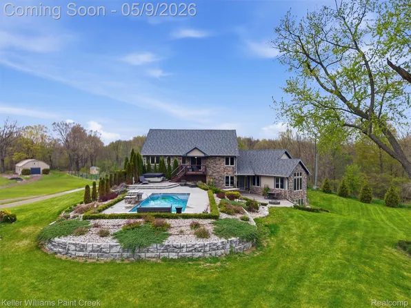 3450 S Ortonville Rd, Clarkston, MI 48348