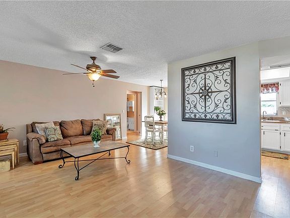 4th image of 3130 Bigelow Dr