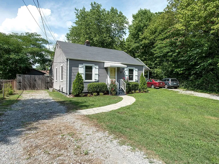 919 Sharpe Ave — Photo 3