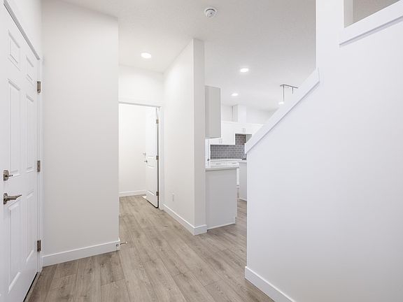 3rd image of 10716 99th St