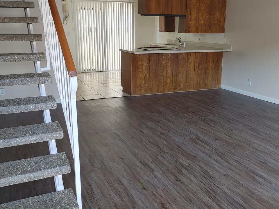 1st image of 9245 Elm Vista Dr