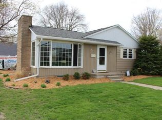 537 S Highland Ave, Jefferson, WI 53549