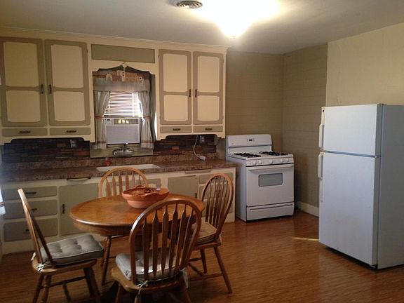 2nd image of 103 N Skipworth Ave