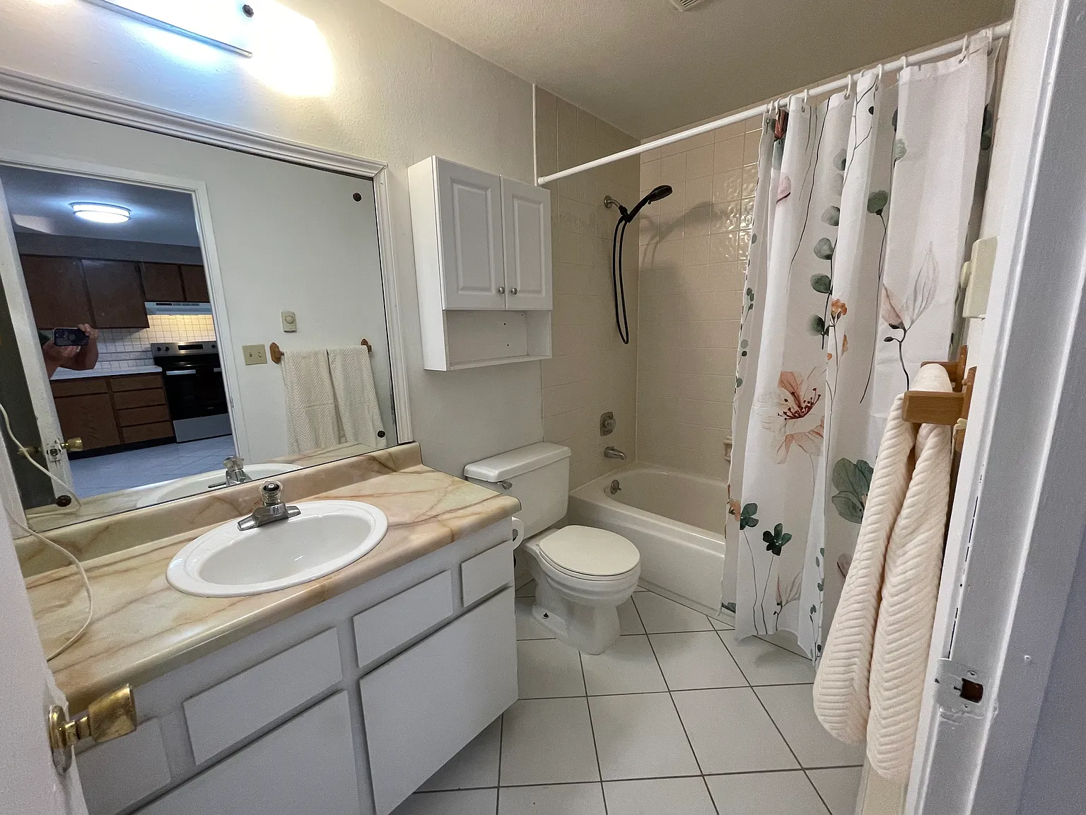 1 bed, 720 sqft, $995 — Photo 4
