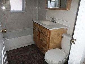5th image of 4907 N Avers Ave APT 1