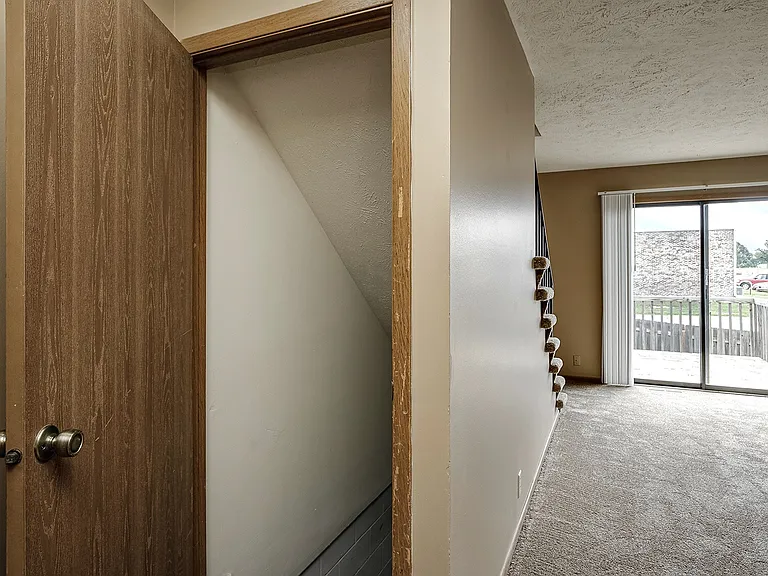 Gold Coast Apartments — Photo 9