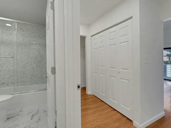 726 Mainsail Lane image 26 of 39