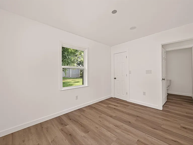 3922 Alsace St — Photo 24