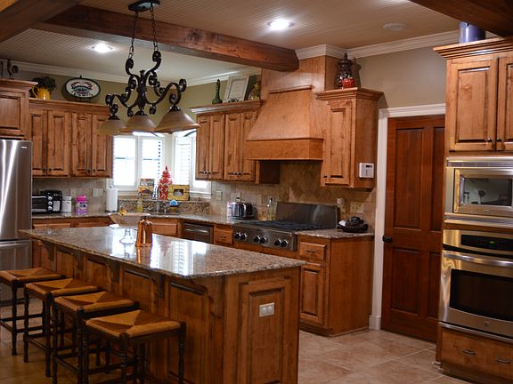 Kitchen/8-1/2 ft island