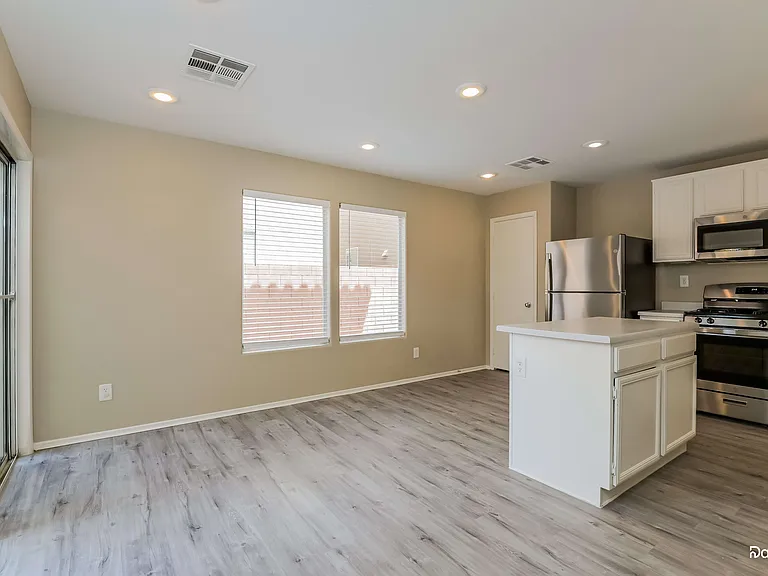 11556 Elcadore St — Photo 5
