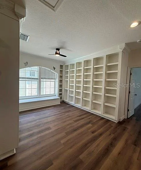 912 Waterside Dr — Photo 11