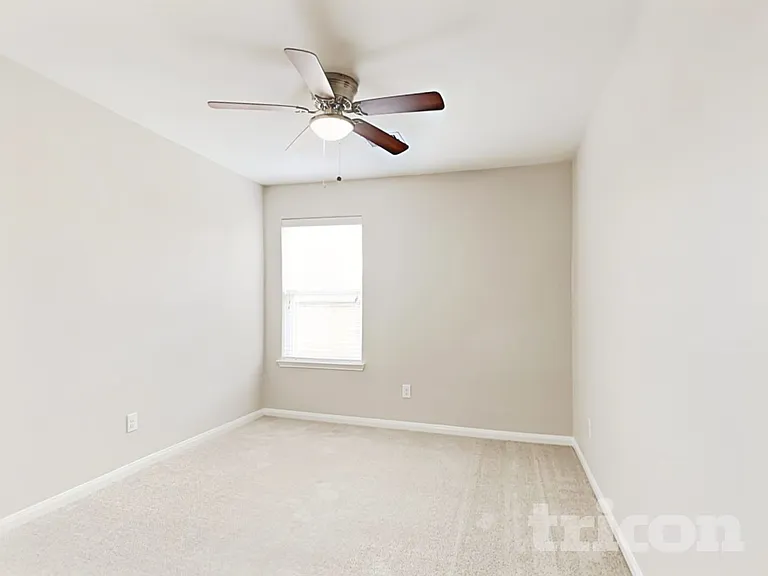 2437 Regatta Ln — Photo 11