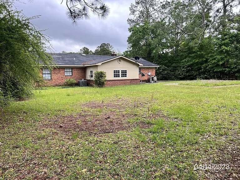 1103 Hickory St — Photo 41