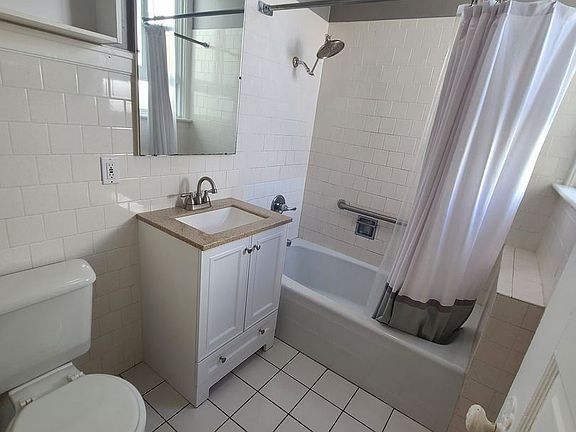 5th image of 1845 Larkin St #5