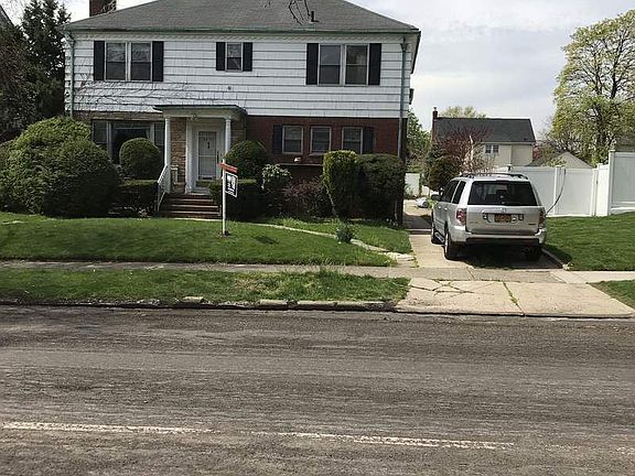 2nd image of 8828 192nd St