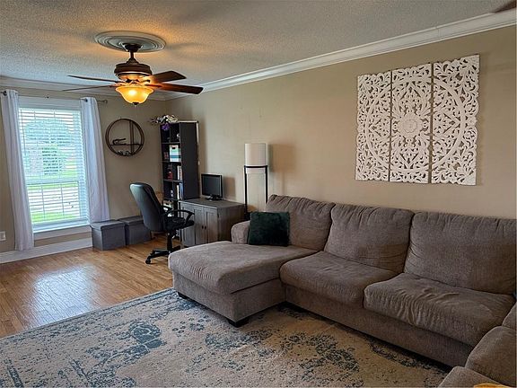 4th image of 1529 Vegas Dr