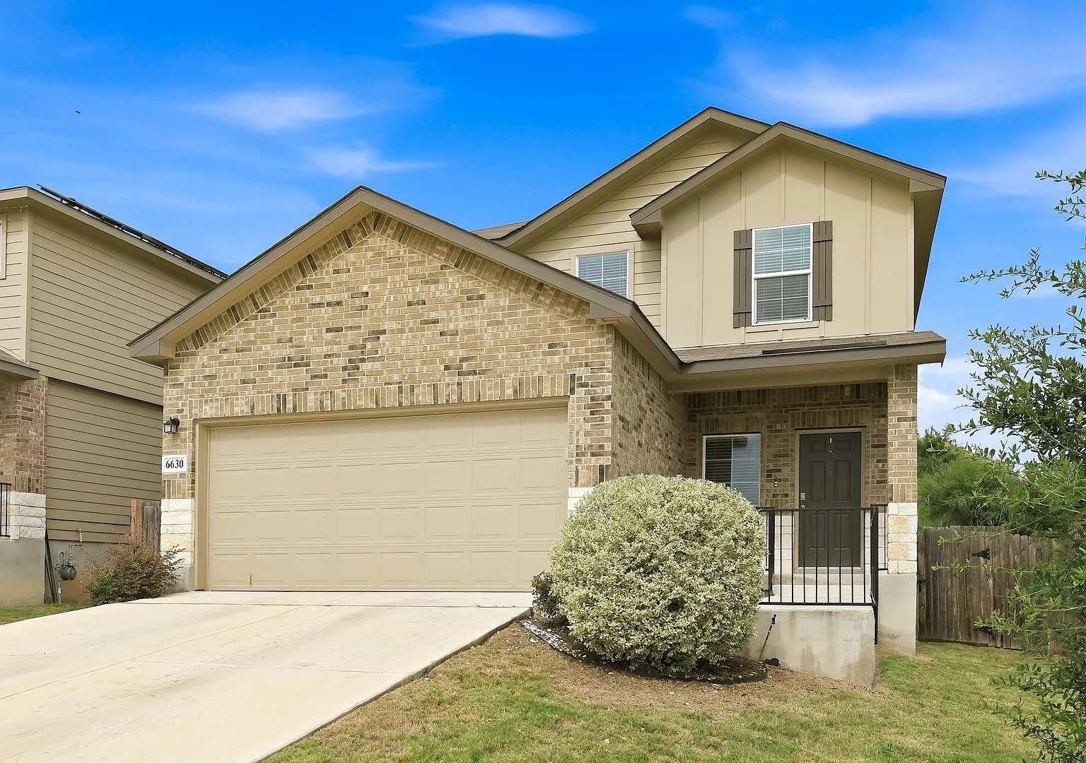 Move-In Special: One Week Free Two-Story Home Near Lackland Afb With Loft & No Rear Neighbors — Photo 1